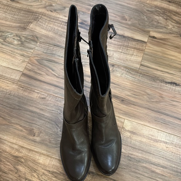 Naturalizer “Rancher” Brown Leather Riding Boots - Picture 4 of 8